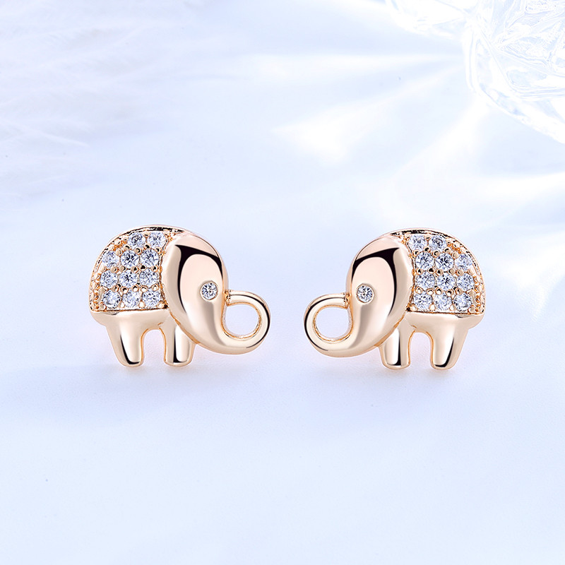 Zirconias Elephant Stud Earring white 2