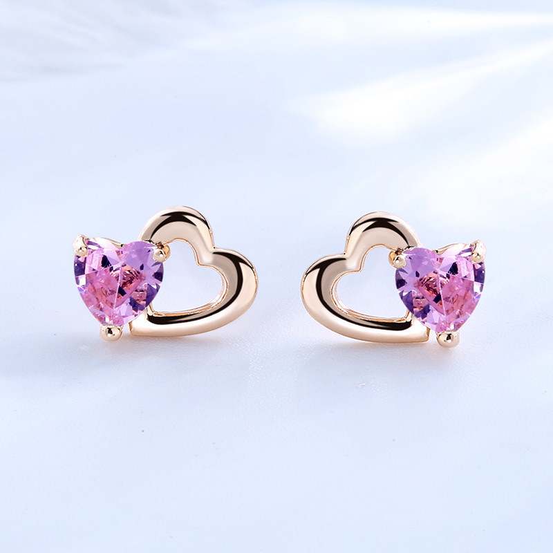 CZ forma de corazón Zircon Huggie Pendientes  