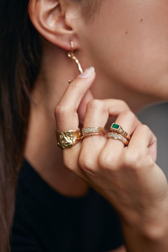 ¿Cómo conectar con mayoristas de joyas chinas?