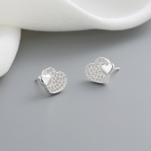 Moda en forma de corazón | Pendientes de tuerca chapados en plata de ley 925 con circonitas blancas | Para niñas joyería