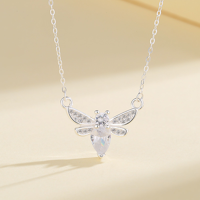 The Bee Zircon Silver Necklace: Unleashing Nature's Delicate Beauty