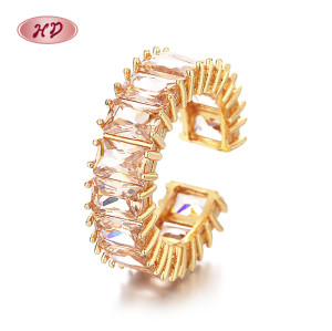 Wholesale Fashion Jewelry: Elegant White Aaa Cubic Zirconia Gold-Plated Ring for Women