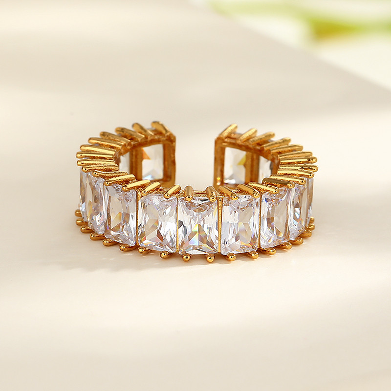 Elevate Your Style with Our Classic 18k Brass Gold-Plated Zircon Ring