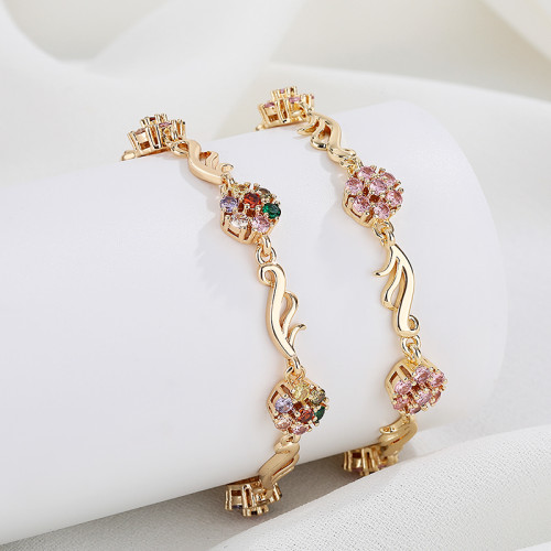 Hengdian Jewelry Blooming Elegance  Wholesale Aaa Cubic Zirconia Flower Women Bracelets And Bracelets In 18K Gold Plated Jewelry