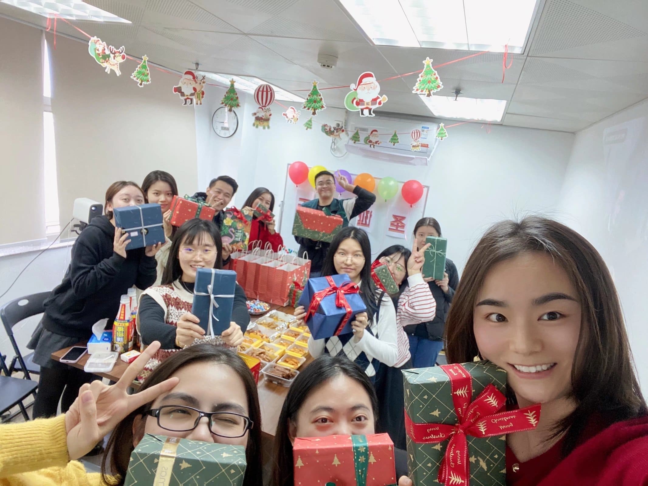 Celebrating Christmas at Hengdian Jewelry