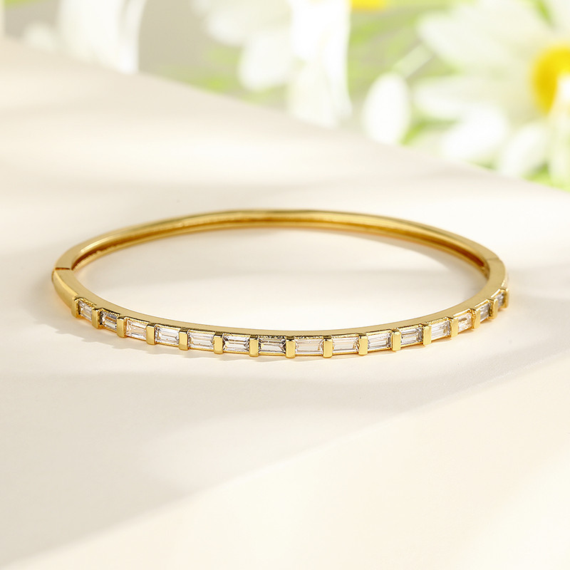 The 18K Gold-Plated Colorful Zircon Flower Bracelet