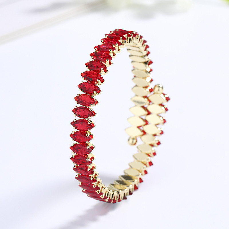 The 18K Gold-Plated Colorful Zircon Flower Bracelet