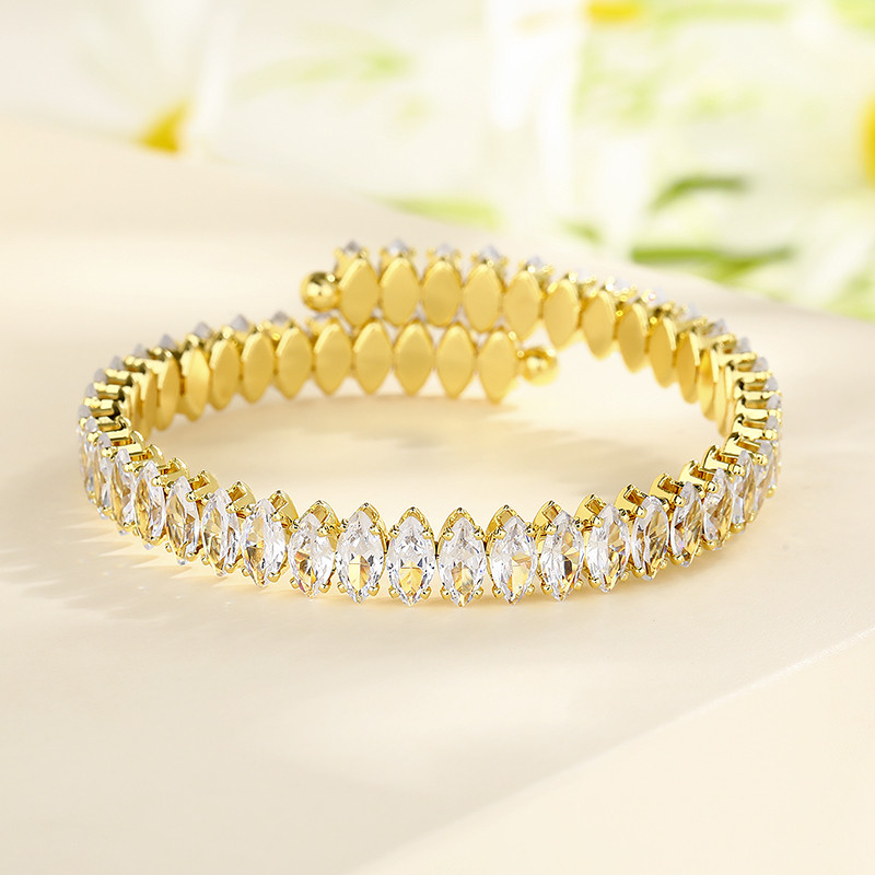 The 18K Gold-Plated Colorful Zircon Flower Bracelet