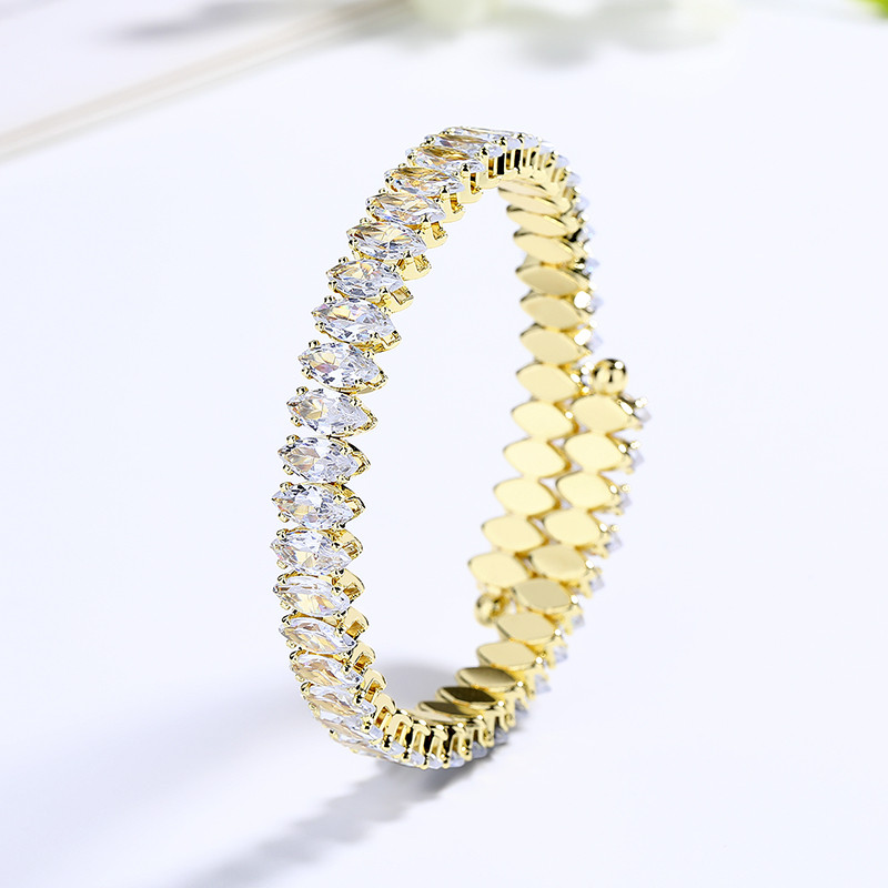 The 18K Gold-Plated Colorful Zircon Flower Bracelet