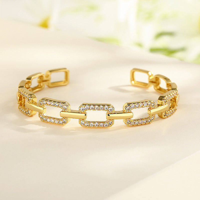 The 18K Gold-Plated Colorful Zircon Flower Bracelet