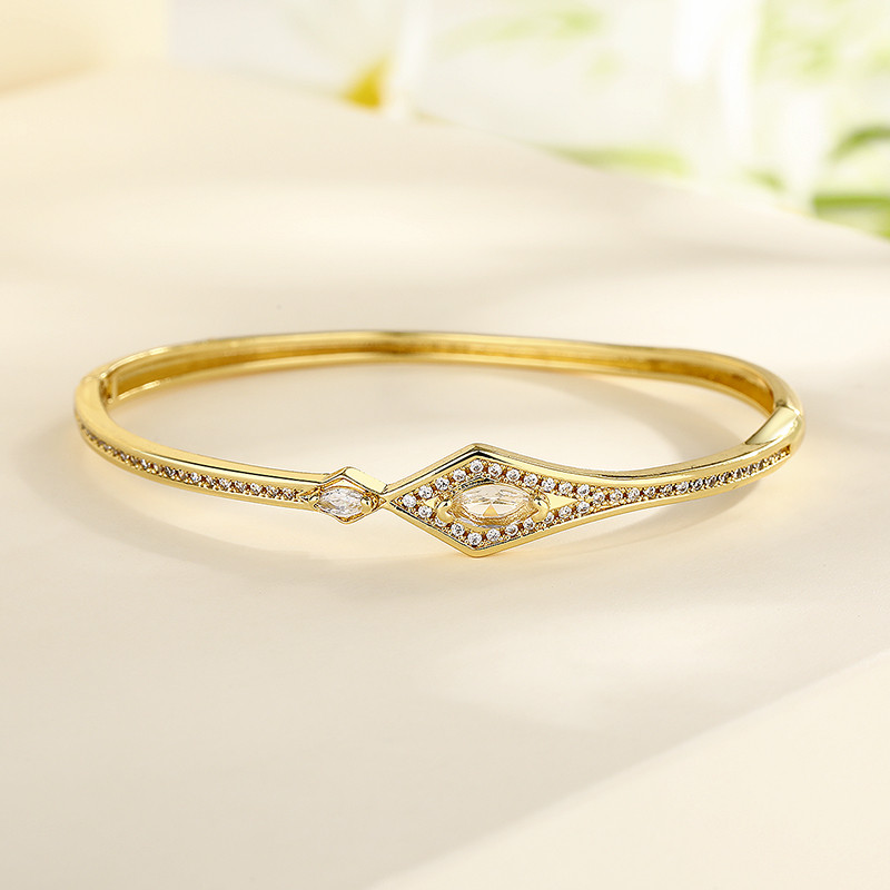 The 18K Gold-Plated Colorful Zircon Flower Bracelet