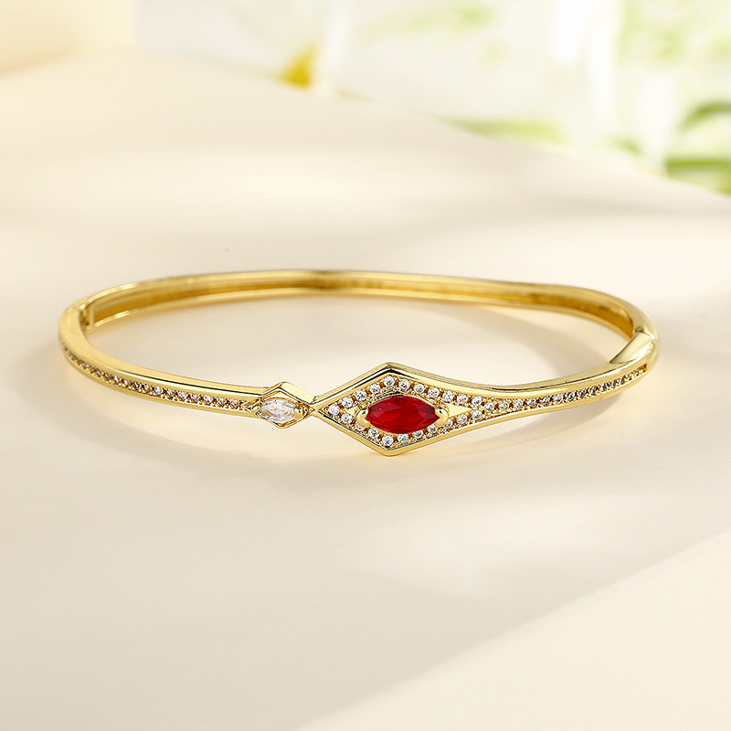 The 18K Gold-Plated Colorful Zircon Flower Bracelet