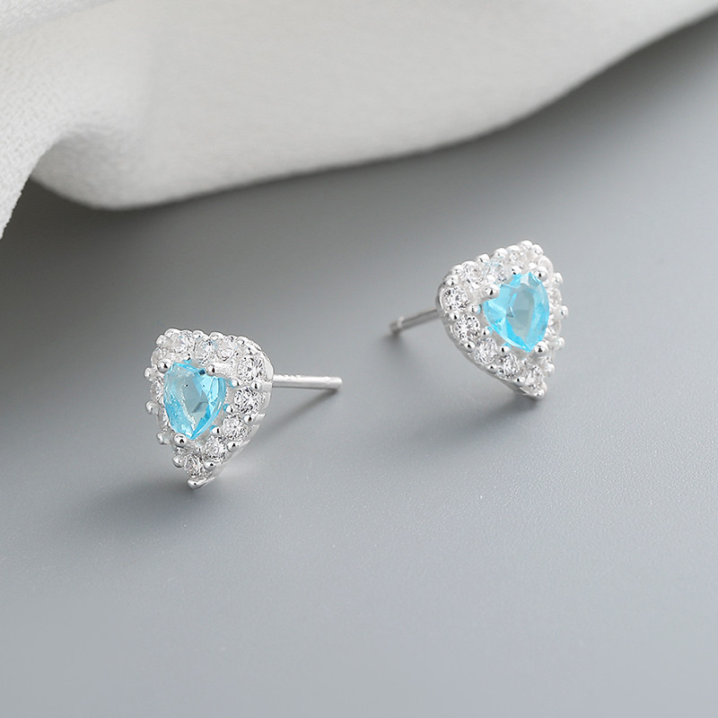925 Sterling Silver Blue Heart-shaped Zirconia Stud Earrings
