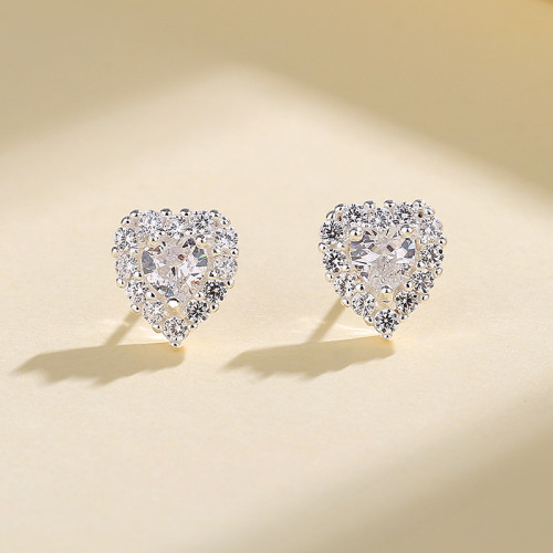 Clásico Corte de zircon en forma de corazón mujeres 925 pequeñas joyas de moda retro de plata esterlina pendientes