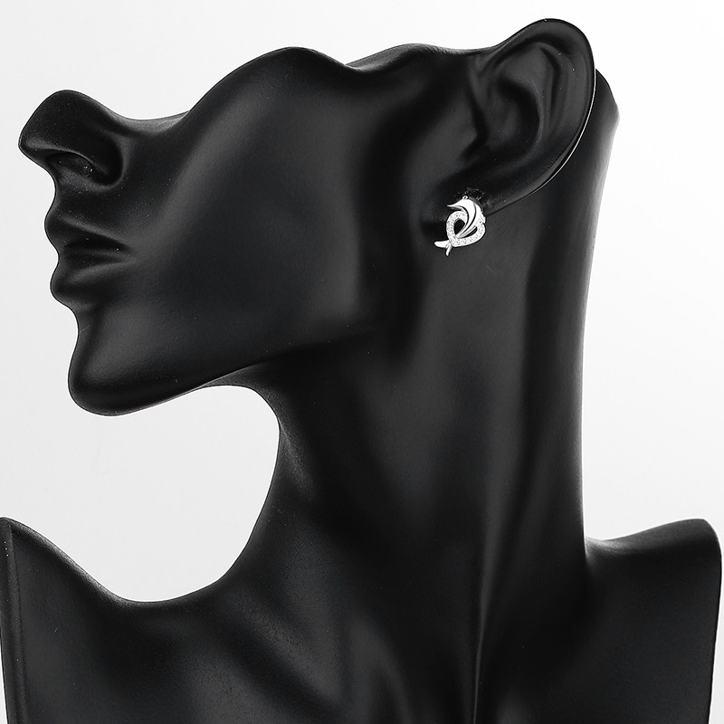Wholesale Fashion Jewelry - Silver Dolphin Pattern Women's Stud Earrings