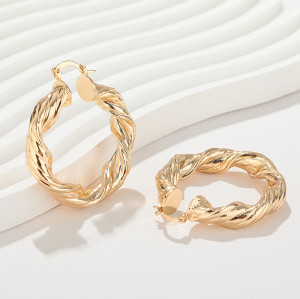 Joyería de moda irregular regalo hengdian 18k pendientes de baja sensibilidad para mujeres doradas