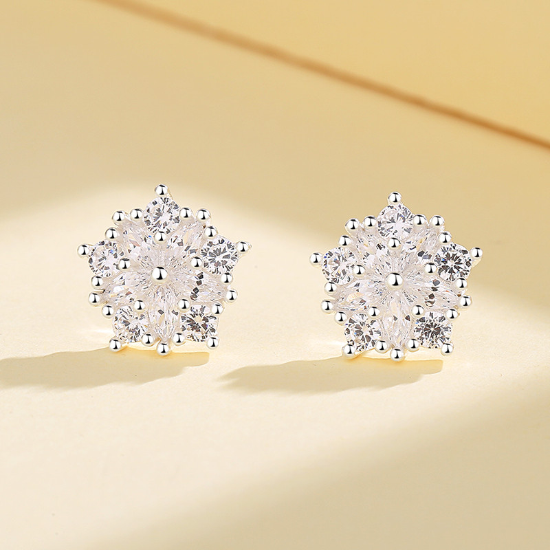Wholesale Fashion Jewelry: Silver White Pentagonal Flower Stud Earrings