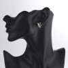 Nueva joyería boutique femenina retro patrón mariposa 925 pendientes de Hoop huggie plateados