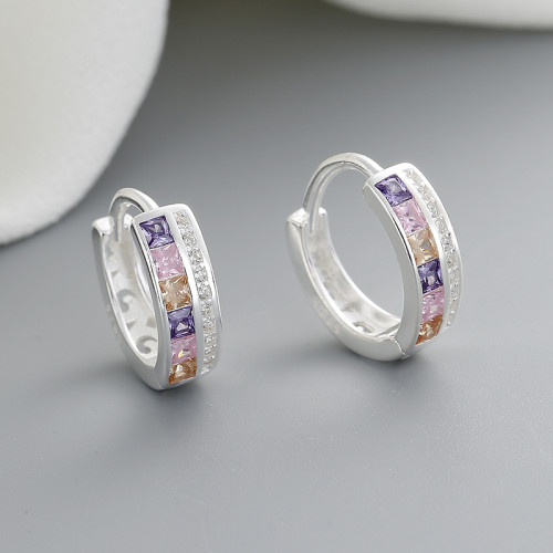 Joyería boutique de mujer elegante Zirconia cúbica color pendientes huggie 925 plata esterlina