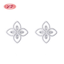 Fine Jewelry 925 Sterling Silver Cubic Zirconia Flower Pattern Stud Earring