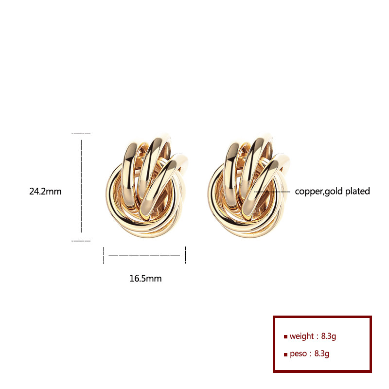 pendientes en forma de C doradas de 18k