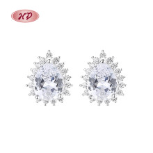 Elegante venta al por mayor de pendientes de plata con clavos de tremella retro para mujeres 925