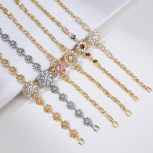 How to pair jewelry with dresses of different designs