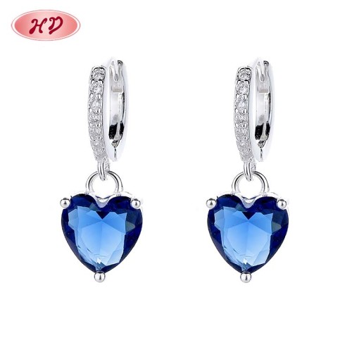 Pendientes colgantes de corazón de plata S925 de Hengdian con detalles de circonitas de colores elegantes al por mayor