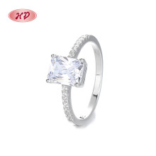 Anillo de joyería de plata 925 con diseño clásico de circonita independiente hexagonal geométrica simple y atmosférica