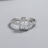 Anillo de plata de ley 925 con circonita cúbica brillante para joyería de alta gama al por mayor