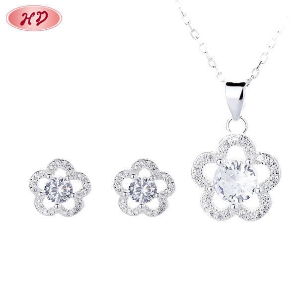 Conjunto de joyas de plata 925 para mujer con pétalos de flores ahuecados y diseño de plantas Venta directa de fábrica