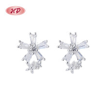 Pendientes de plata de ley 925 con forma de flor y circonita cúbica para joyería elegante al por mayor para mujer