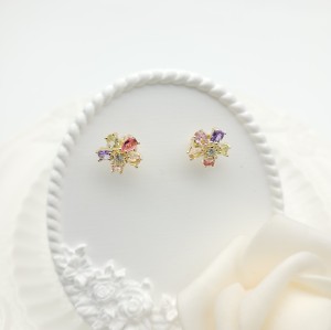 Pendientes con forma de flor chapados en oro de 18 quilates con incrustaciones de circonita cúbica, joyería para mujer, venta directa de fábrica