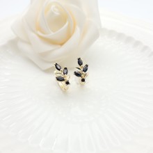Pendientes de botón chapados en oro de 18 quilates con incrustaciones de hojas y plantas, joyería para mujer, venta directa de fábrica
