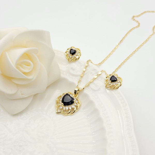 Conjuntos de joyas con aretes de botón de religión Diseño de alas de ángel de amor Joyas para mujer chapadas en oro de 18 quilates con circonita AAA Mayorista