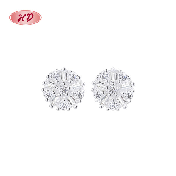 Venta al por mayor de pendientes de plata de ley 925 para mujer con diseño de margaritas