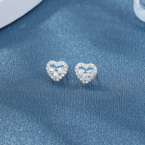 Wholesale 925 Sterling Silver Women's Stud Earrings White Heart Design Zirconia