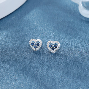 Venta al por mayor de pendientes de botón de plata de ley 925 para mujer con diseño de corazón azul y circonita