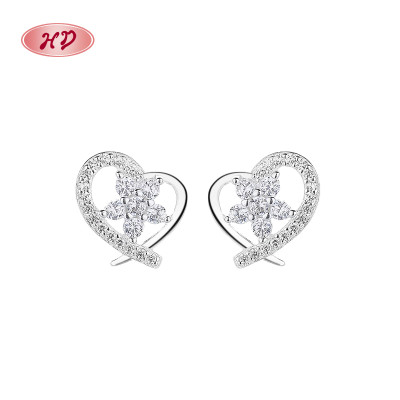 Venta al por mayor de pendientes de botón de plata de ley 925 para mujer con diseño de corazón y flor ahuecados y circonitas