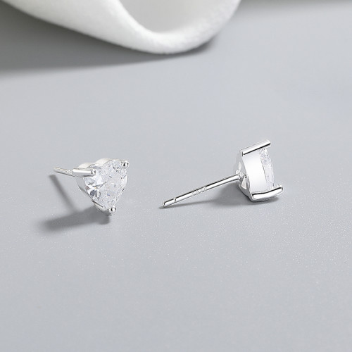 Wholesale 925 Sterling Silver Women's Stud Earrings Zircon Heart Design Zirconia