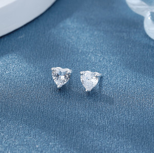 Venta al por mayor de pendientes de plata de ley 925 para mujer con diseño de corazón de circonita