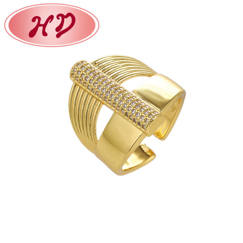 Anillo de circonita cúbica al por mayor | Joyería geométrica de circonitas bañada en oro de 18 quilates