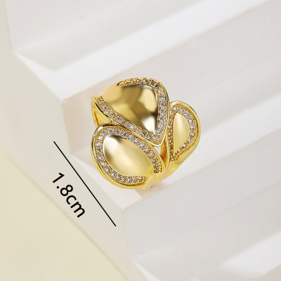Wholesale Ring Supplier | 18K Line Hollow Zircon Women's Ring