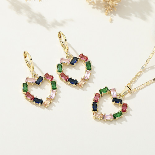 Dopamine jewelry: Why it’s perfect for summer?