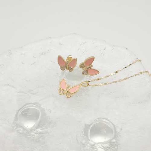 Analysis of jewelry trends in 2025:How did misty pink + metallic silver become the hot color of the year?