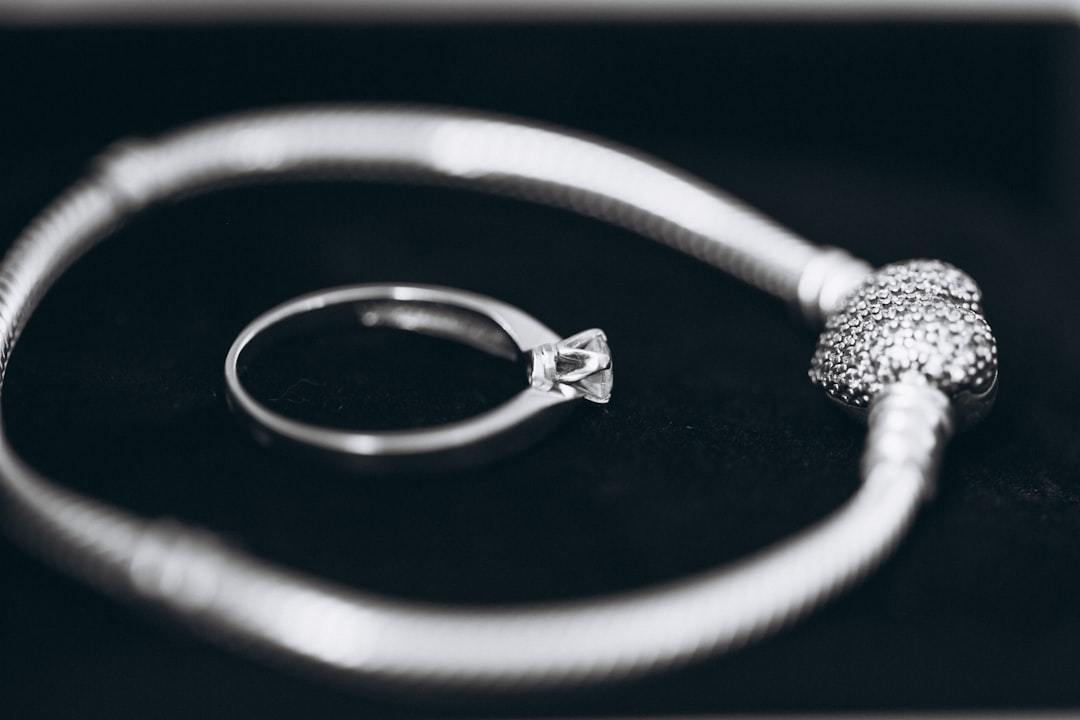 Keep Your Silver Chains Gleaming: The Ultimate Guide to Cleaning and Maintenance