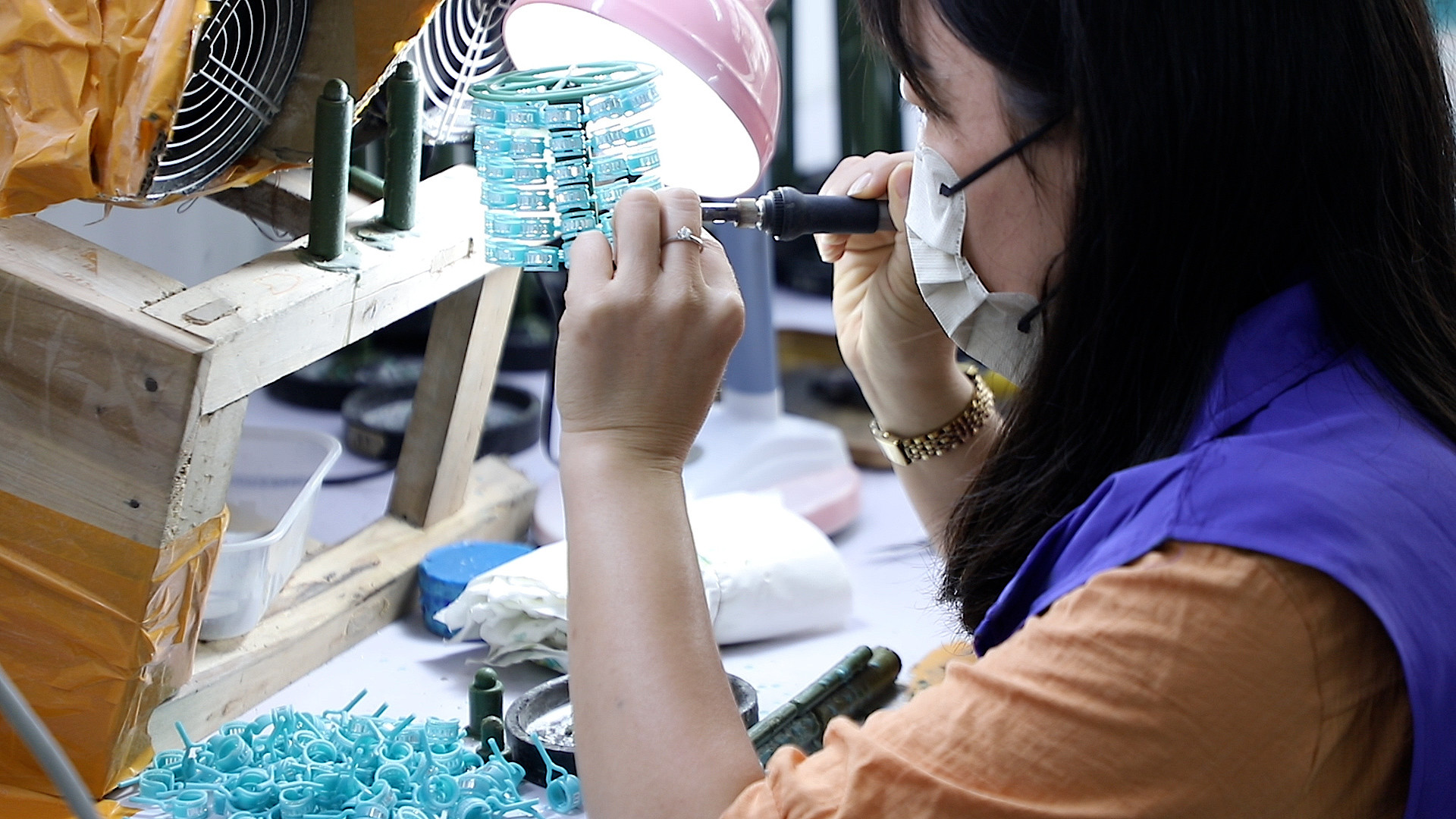 Chinese jewelry manufacturers wholesale process.
