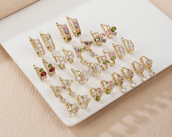28/09/2025. Catálogo de nuevos diseños de pendientes de moda de Hengdian