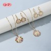 Elegante conjunto de collar y aretes con flores en oro de 18 quilates | Joyería Hengdian al por mayor para mujer