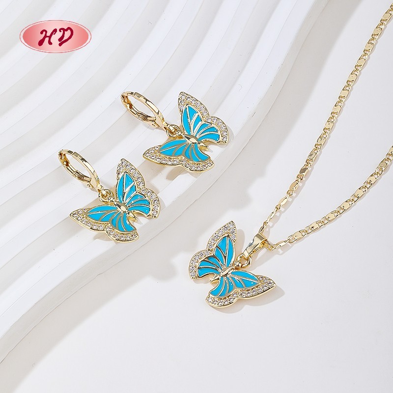 Conjunto de collar y aretes de mariposa de oro de 18 quilates de Hengdian